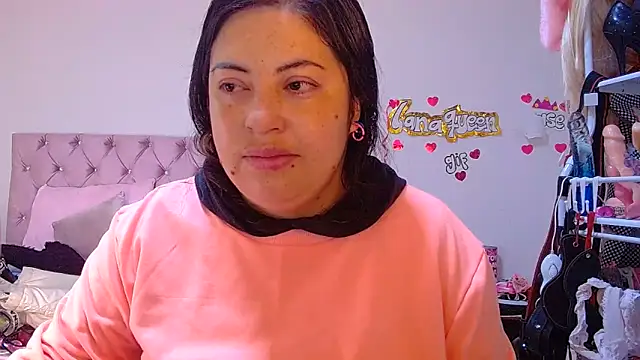 lanaqueen699 online show from 06/10/26, 12:26