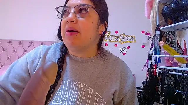 lanaqueen699 online show from 06/18/26, 12:20