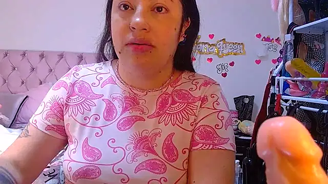 lanaqueen699 online show from 06/23/26, 12:14