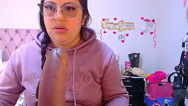 lanaqueen699 online show from 06/26/26, 12:20