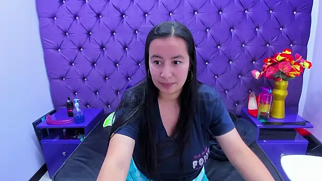 NaomyPrinces online show from 05/09/26, 02:11