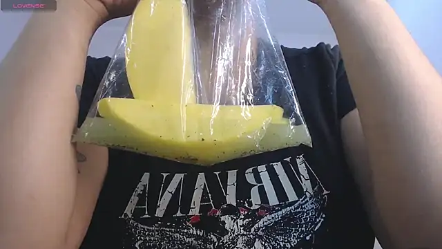 april bunnyy online show from 11/21/25, 05:44