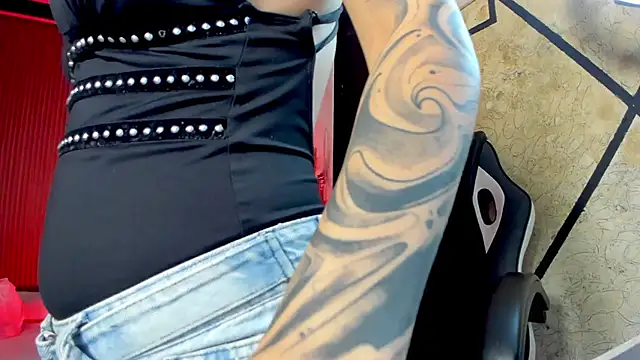 Melany Luv online show from 12/04/25, 09:12