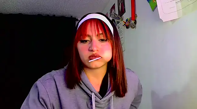 Snapshot of lucycherry__ chatting on 02/07/25, 03:55 lucycherry   online show from 02/07/25, 03:55