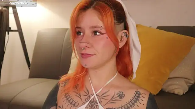 Snapshot of Daarlene chatting on 01/06/26, 11:14 Daarlene online show from 01/06/26, 11:14