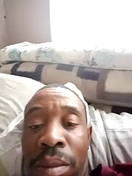 Snapshot of LONGDICK985M chatting on 12/12/24, 02:33 LONGDICK985M online show from 12/12/24, 02:33