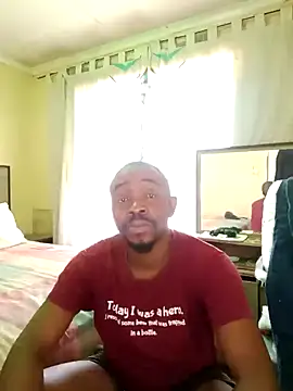 Snapshot of LONGDICK985M chatting on 02/05/25, 12:38 LONGDICK985M online show from 02/05/25, 12:38