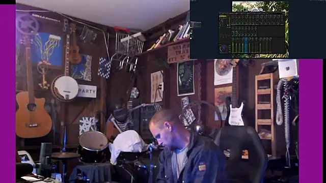 Snapshot of itsjameswebbscope chatting on 10/21/25, 06:25 itsjameswebbscope online show from 10/21/25, 06:25