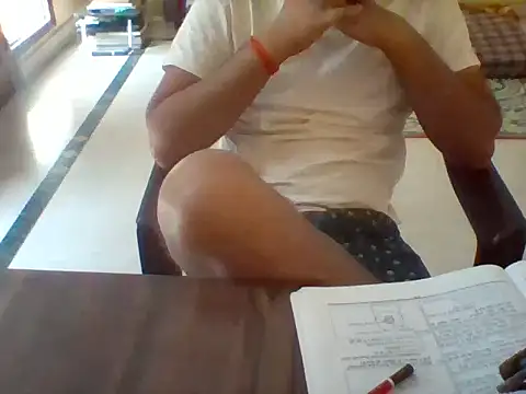 Snapshot of bigvorn6 chatting on 03/15/25, 10:35 bigvorn6 online show from 03/15/25, 10:35