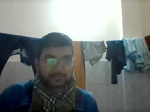 Snapshot of bigvorn6 chatting on 12/16/25, 03:39 bigvorn6 online show from 12/16/25, 03:39