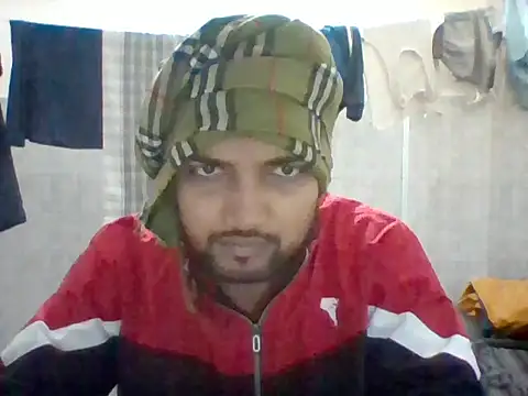 Snapshot of bigvorn6 chatting on 12/21/25, 05:47 bigvorn6 online show from 12/21/25, 05:47