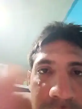 Snapshot of LiosArmando420 chatting on 10/03/25, 04:04 LiosArmando420 online show from 10/03/25, 04:04