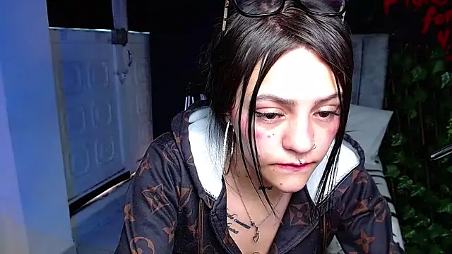 Violettasquirt online show from 04/29/26, 05:30
