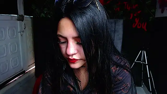 Violettasquirt online show from 05/11/26, 01:28