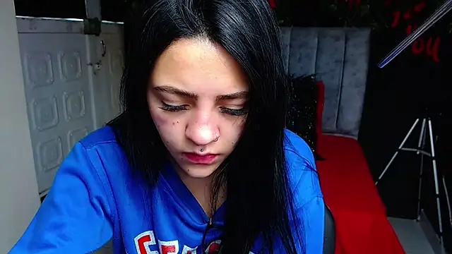 Violettasquirt online show from 05/13/26, 02:14