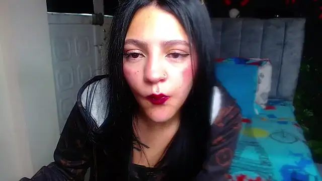 Violettasquirt online show from 05/22/26, 01:39