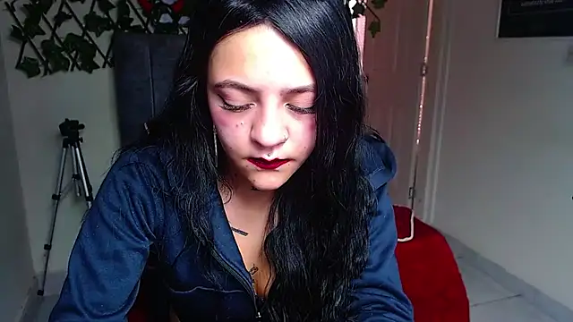 Violettasquirt online show from 06/01/26, 01:46