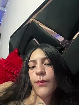 Violettasquirt online show from 06/15/26, 03:20