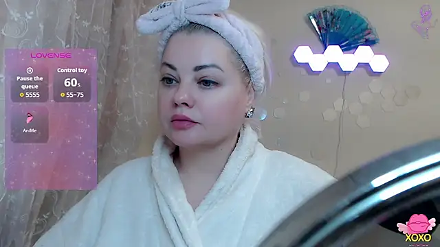 Snapshot of JewellKiss7 chatting on 11/10/25, 03:05 JewellKiss7 online show from 11/10/25, 03:05