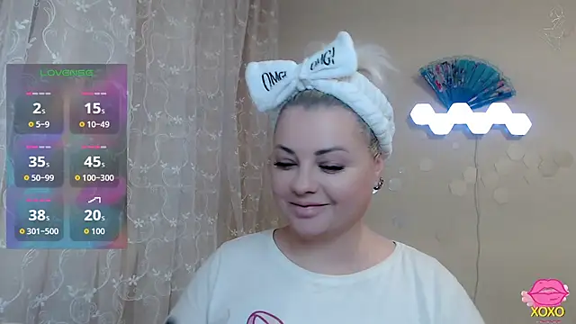 Snapshot of JewellKiss7 chatting on 11/13/25, 07:13 JewellKiss7 online show from 11/13/25, 07:13