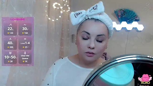 Snapshot of JewellKiss7 chatting on 11/15/25, 12:23 JewellKiss7 online show from 11/15/25, 12:23