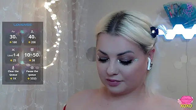 Snapshot of JewellKiss7 chatting on 11/29/25, 11:13 JewellKiss7 online show from 11/29/25, 11:13