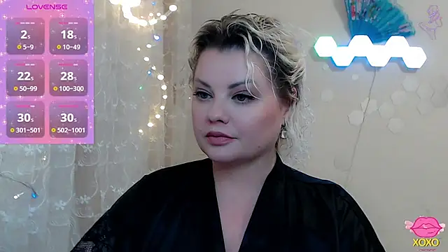 Snapshot of JewellKiss7 chatting on 04/02/26, 04:37 JewellKiss7 online show from 04/02/26, 04:37