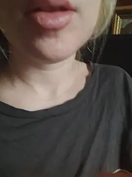 Linda 999 online show from 01/31/25, 10:20