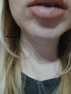 Linda 999 online show from 02/06/25, 02:15