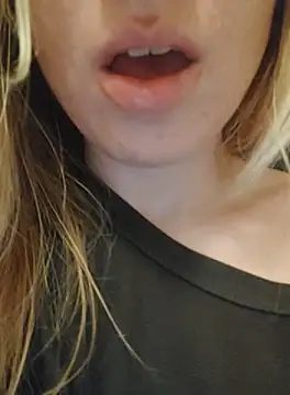 Linda 999 online show from 09/22/25, 10:34