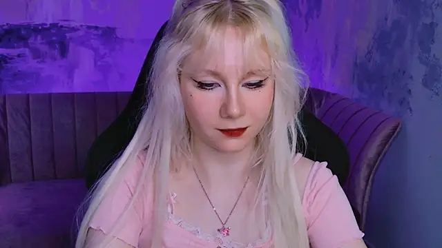Snapshot of NancyMartinez chatting on 02/01/25, 04:22 NancyMartinez online show from 02/01/25, 04:22