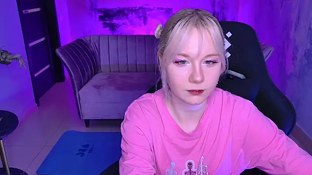 Snapshot of NancyMartinez chatting on 03/01/25, 04:22 NancyMartinez online show from 03/01/25, 04:22