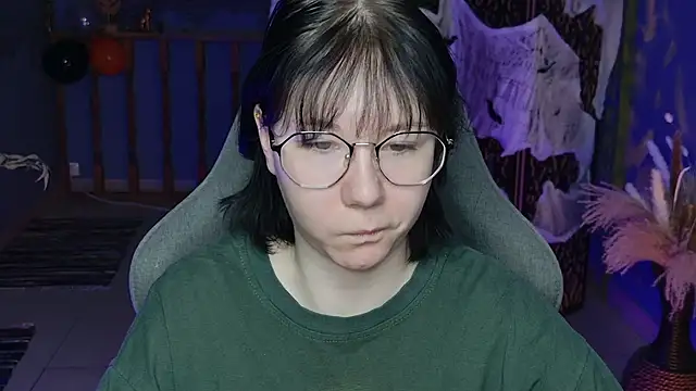 NancyMartinez online show from 10/23/25, 05:18