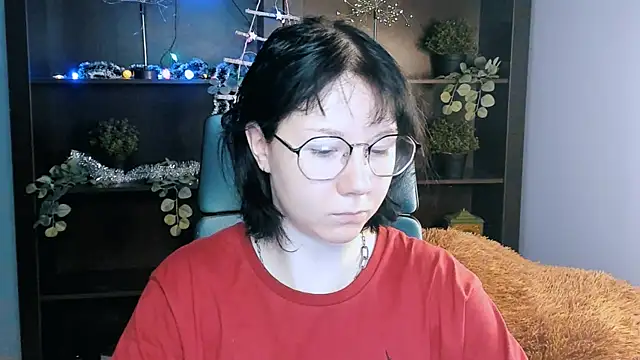 NancyMartinez online show from 12/18/25, 05:13