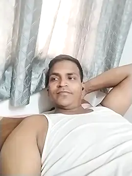 Snapshot of Nzfl97 chatting on 02/18/25, 08:16 Nzfl97 online show from 02/18/25, 08:16