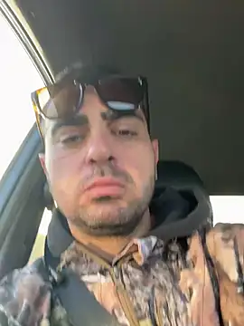 Snapshot of petan33 chatting on 02/04/25, 02:21 petan33 online show from 02/04/25, 02:21