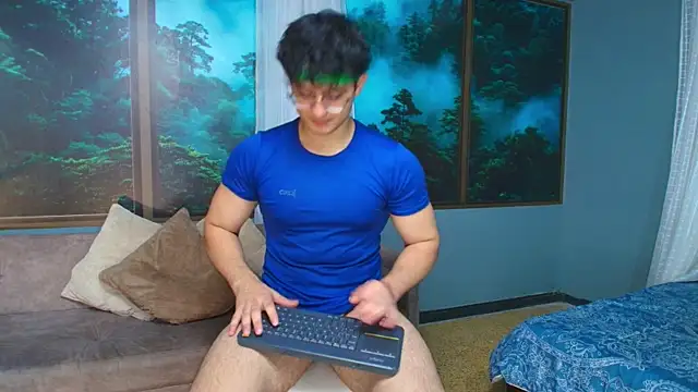 Snapshot of Mark_Evans1_ chatting on 02/14/25, 02:39 Mark Evans1  online show from 02/14/25, 02:39