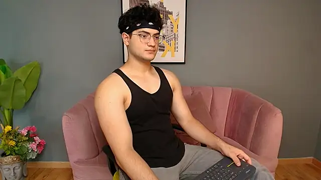 Snapshot of Mark_Evans1_ chatting on 03/07/25, 08:11 Mark Evans1  online show from 03/07/25, 08:11