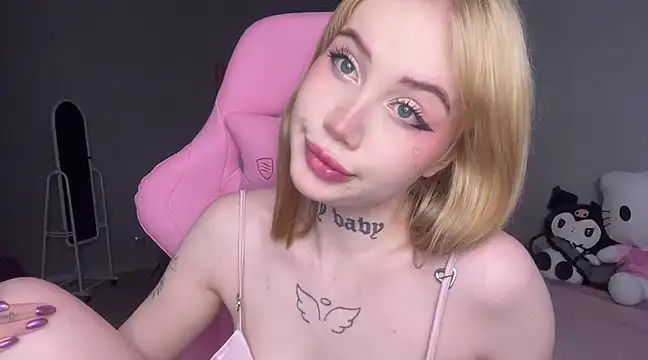 Snapshot of hanna_cry_baby chatting on 03/02/25, 11:50 hanna cry baby online show from 03/02/25, 11:50