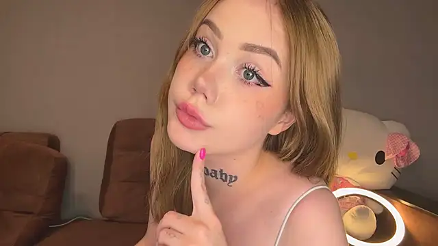 Snapshot of hanna_cry_baby chatting on 10/14/25, 03:35 hanna cry baby online show from 10/14/25, 03:35