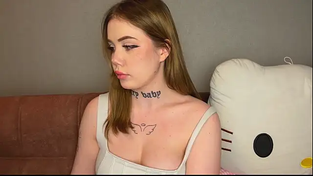 Snapshot of hanna_cry_baby chatting on 02/03/26, 07:30 hanna cry baby online show from 02/03/26, 07:30