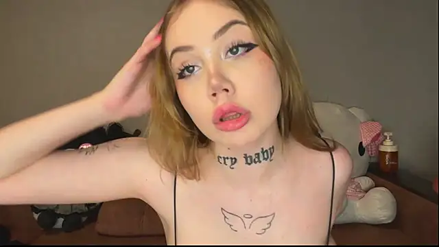 Snapshot of hanna_cry_baby chatting on 02/10/26, 08:24 hanna cry baby online show from 02/10/26, 08:24