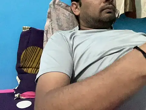 Snapshot of NiceBoy9099 chatting on 11/08/25, 08:14 NiceBoy9099 online show from 11/08/25, 08:14