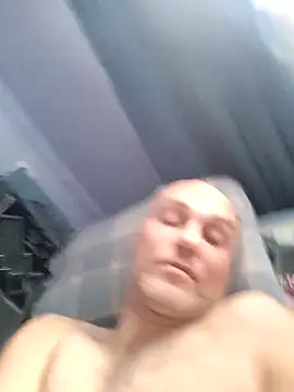 Pineapple04 online show from 11/29/25, 07:11