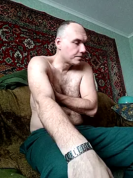 Pineapple04 online show from 12/21/25, 08:54