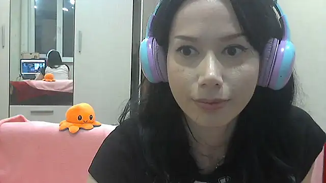 Snapshot of SashaGrinch chatting on 02/02/25, 02:02 SashaGrinch online show from 02/02/25, 02:02