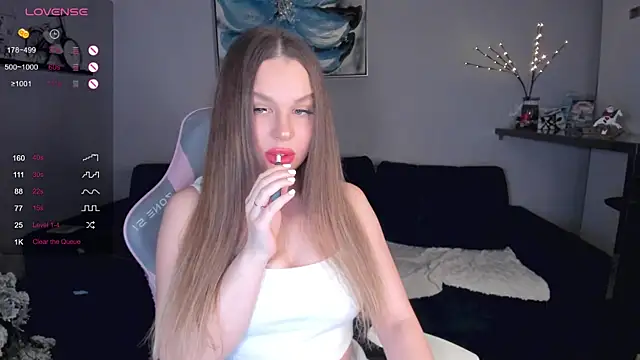 Snapshot of wwildfox chatting on 01/14/25, 03:15 wwildfox online show from 01/14/25, 03:15