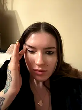 Snapshot of ayeshaskitty chatting on 11/15/25, 09:54 ayeshaskitty online show from 11/15/25, 09:54