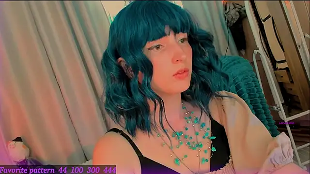 Toxic Ellies online show from 05/10/26, 03:17