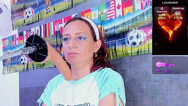 Snapshot of Issys_milf chatting on 06/21/26, 11:57 Issys milf online show from 06/21/26, 11:57